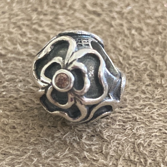 PANDORA POSEY FLOWER CHARM - Picture 5 of 7